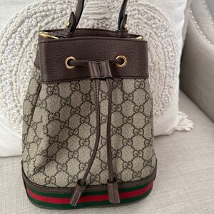 Gucci GG Supreme Ophidia Small Bucket Bag